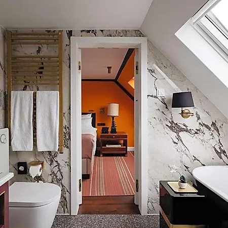Boutique Muenchner Kindl- House Of Huetter, Small Luxury Of The World Отель 4*