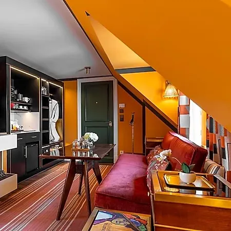 Boutique Muenchner Kindl- House Of Huetter, Small Luxury Of The World